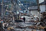 Động đất ở Nhật Bản: Số nạn nhân thiệt mạng tăng lên ít nhất 126 người, hơn 200 người vẫn mất tích-4