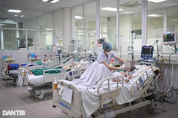Phổi đông đặc, suy hô hấp do tự chữa cúm A tại nhà-2