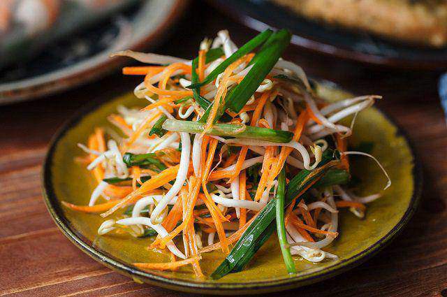 Cơm tối mùa đông có món canh ngon như món chính, ngửi thấy mùi là muốn ăn-7