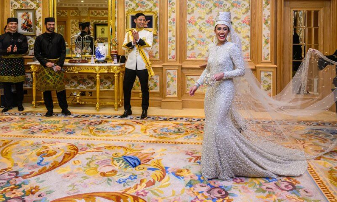 Gây sốt với hôn lễ phủ vàng kéo dài 9 ngày xa hoa nhất châu Á, cuộc sống của công chúa Brunei giờ ra sao?-3