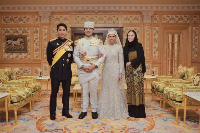 Gây sốt với hôn lễ phủ vàng kéo dài 9 ngày xa hoa nhất châu Á, cuộc sống của công chúa Brunei giờ ra sao?-4