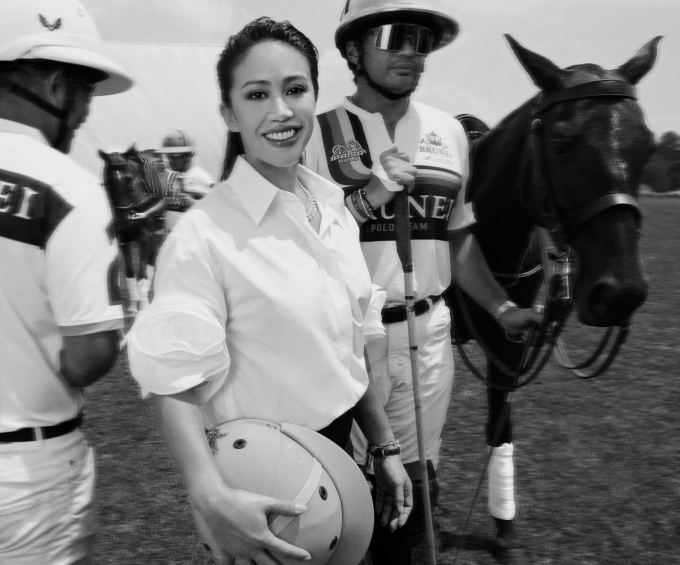 Gây sốt với hôn lễ phủ vàng kéo dài 9 ngày xa hoa nhất châu Á, cuộc sống của công chúa Brunei giờ ra sao?-6