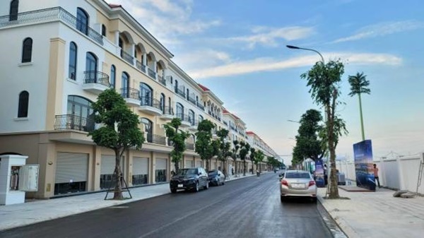 Vợ Mạc Hồng Quân hiếm hoi khoe không gian biệt thự khi vừa hoàn thiện-16