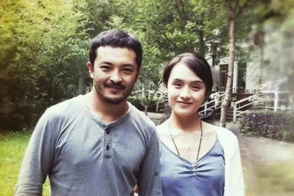 Nàng tiểu thư cãi lời cha mẹ để kết hôn với Ảnh đế nghèo nhất Cbiz, sau 12 năm ra đi tay trắng không có con cái-5