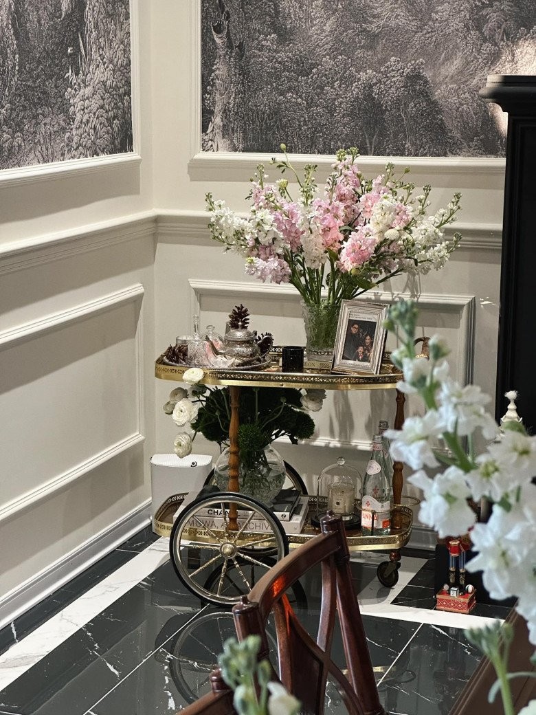 Lấy thiếu gia ngành xây dựng, Á hậu Tú Anh vừa khoe về nhà mới đẹp xinh trước năm mới-4