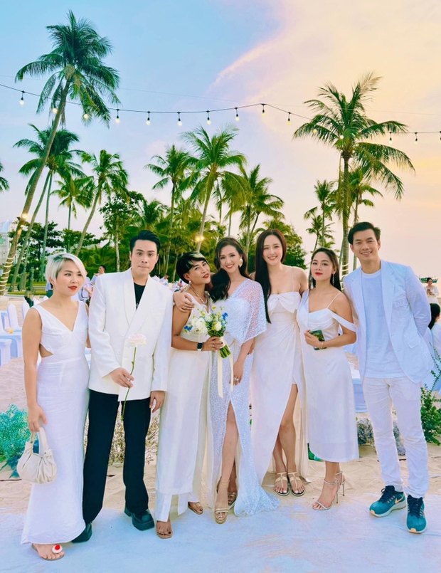 Đám cưới Vân Hugo: Diễm My 9x - HHen Niê và dàn Chị đẹp đổ bộ, Mai Phương Thúy lộ diện gây chú ý-11