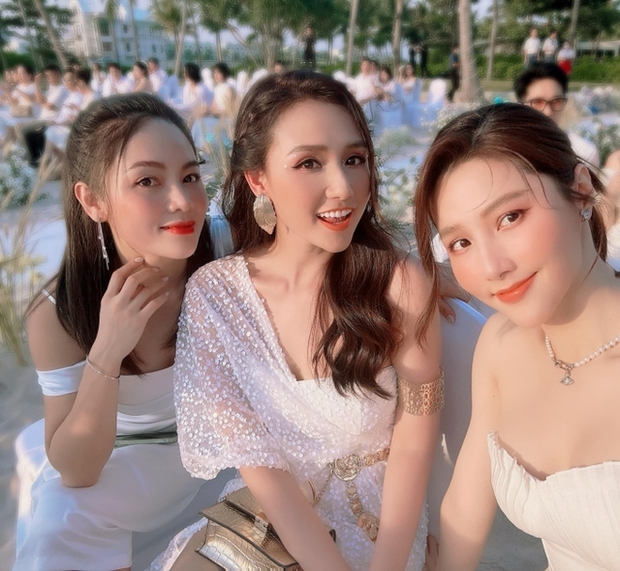 Đám cưới Vân Hugo: Diễm My 9x - HHen Niê và dàn Chị đẹp đổ bộ, Mai Phương Thúy lộ diện gây chú ý-12