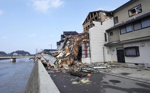 Động đất ở Nhật Bản: Số nạn nhân thiệt mạng tăng lên ít nhất 126 người, hơn 200 người vẫn mất tích-1