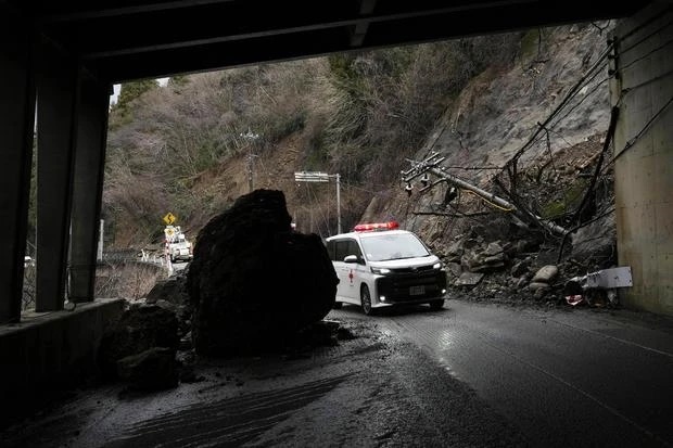 Động đất ở Nhật Bản: Số nạn nhân thiệt mạng tăng lên ít nhất 126 người, hơn 200 người vẫn mất tích-2