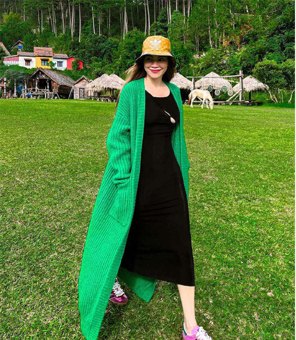 Tham khảo 10 cách diện trang phục màu sắc sang trọng, không lo sến của Hồ Ngọc Hà-6