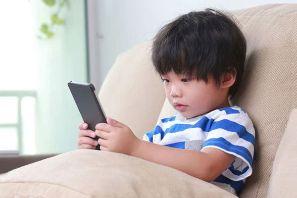 Nhạc sĩ Nguyễn Văn Chung khoe nhận xét tổng kết học kỳ 1 của hai con, người hâm mộ chưa kịp khen đã sang chấn-3