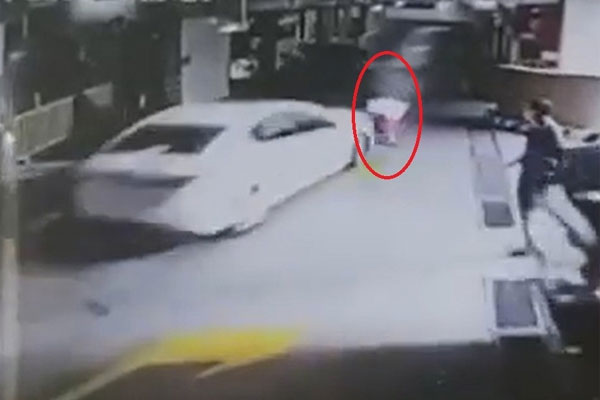 ‘Quà cảm ơn’ tiền tỷ mà họ vẫn dám nhận-1