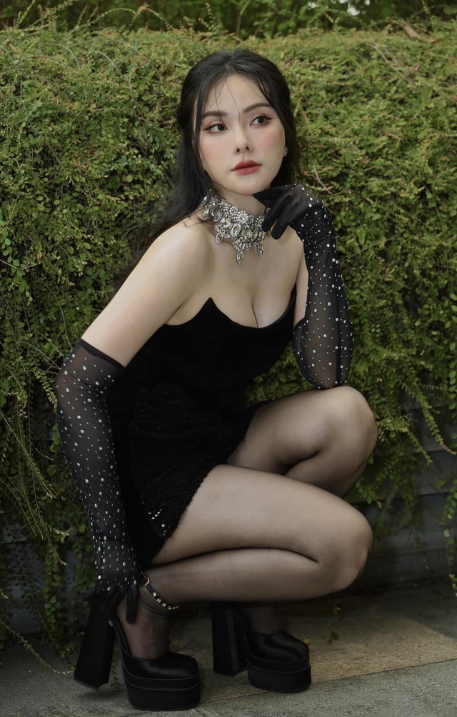 Nữ ca sĩ Việt lấy chồng thứ 2 kém 10 tuổi, mẹ chồng hứa sinh mỗi con tặng 1 mảnh đất, tuổi 40 đẹp nuột nà-5