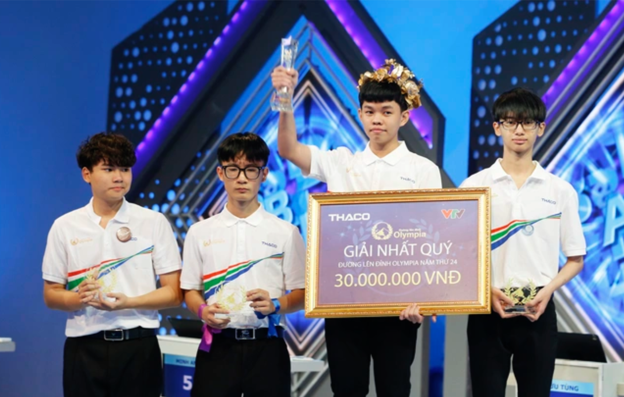 Thí sinh đầu tiên giành vé vào chung kết năm Đường lên đỉnh Olympia 2024-3
