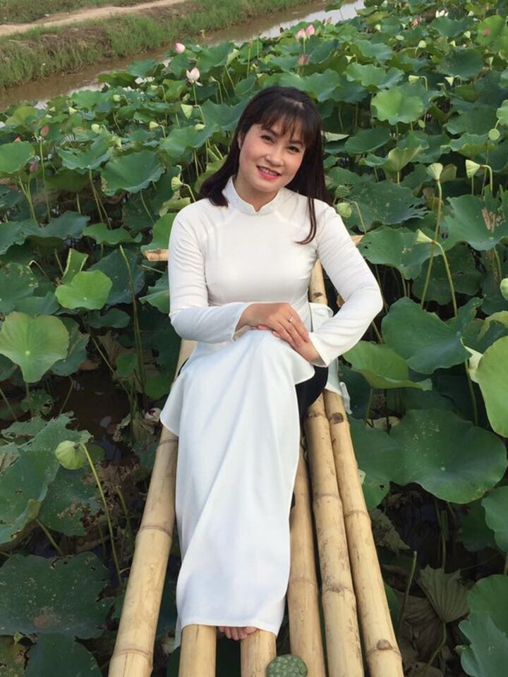 Nhan sắc vợ xinh đẹp, kém 11 tuổi của NSƯT Quang Thắng-12