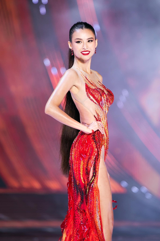 Cao Thiên Trang bất ngờ được cầu hôn sau thành tích Top 5 Hoa hậu Hoàn vũ Việt Nam 2023-4
