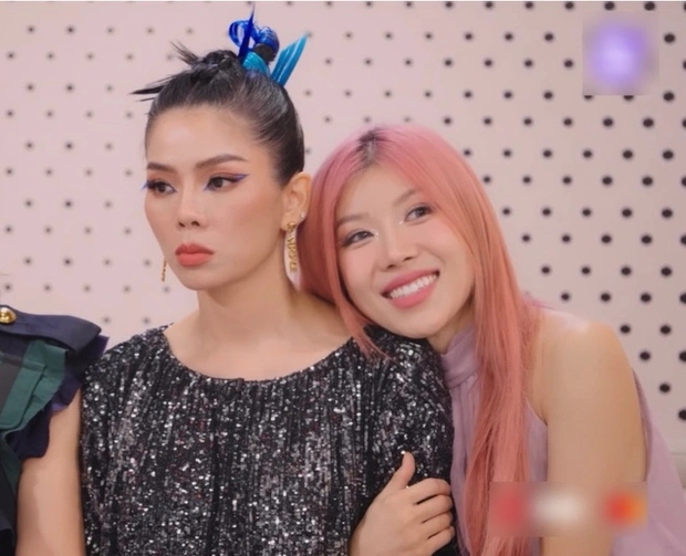Bắt trọn khoảnh khắc Trang Pháp - Lệ Quyên chị chị em em thân thiết hậu nghi vấn cạch mặt sau Chị đẹp đạp gió-3