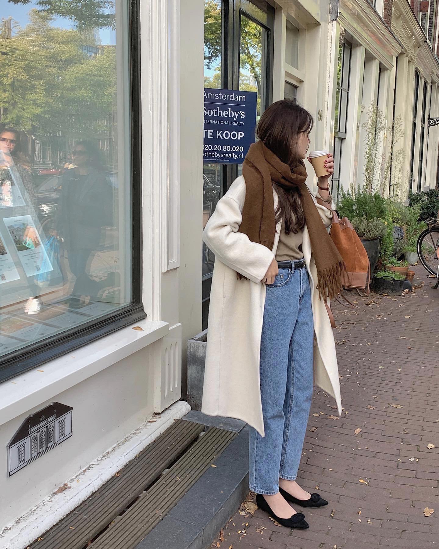 4 món thời trang giúp ăn gian chiều cao khi đi giày bệt-2