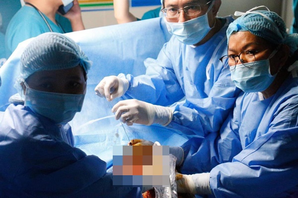 Lần đầu tiên tại Việt Nam, ước mơ sửa lỗi trái tim cho bào thai thành sự thật-1