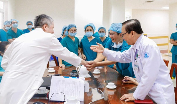Lần đầu tiên tại Việt Nam, ước mơ sửa lỗi trái tim cho bào thai thành sự thật-3