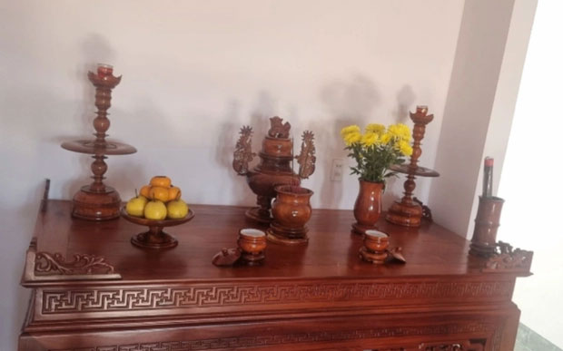 Đây là lỗi sai cơ bản khi bày biện bàn thờ Gia tiên mà nhiều người mắc phải, dù thành tâm mấy cũng khó có lộc-1
