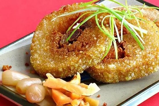 Rán bánh chưng chỉ bỏ dầu ăn thôi chưa đủ: Bỏ thêm loại nước này vào bánh giòn tan, khi ăn không ngán