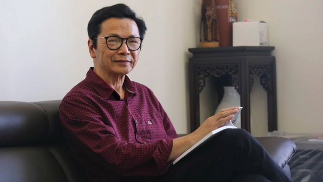 Nam NSND là ông bố quốc dân, tuổi 63 sống bình dị, hạnh phúc bên bà xã xinh đẹp, kém 10 tuổi-6