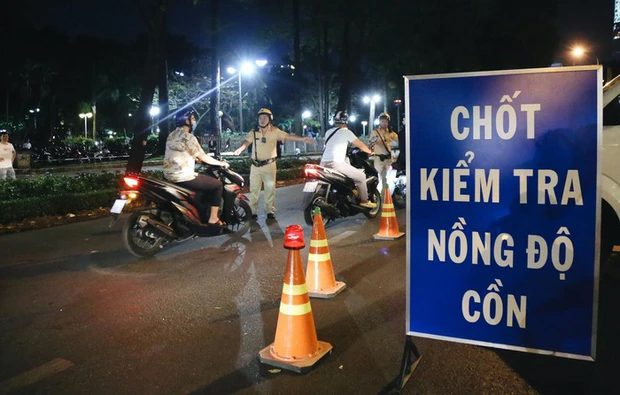 Vụ thanh niên tự thiêu tại chốt đo nồng độ cồn: Thông tin chính thức từ Công an TPHCM-1