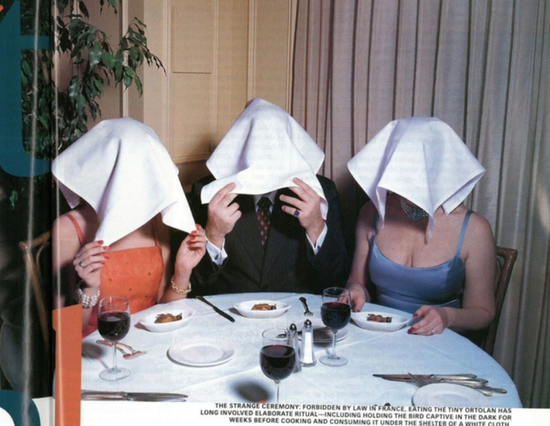 Sự thật đằng sau món ăn tội lỗi của giới quý tộc Pháp: Cách chế biến tàn độc bậc nhất thế giới, khi ăn bắt buộc phải trùm đầu-3