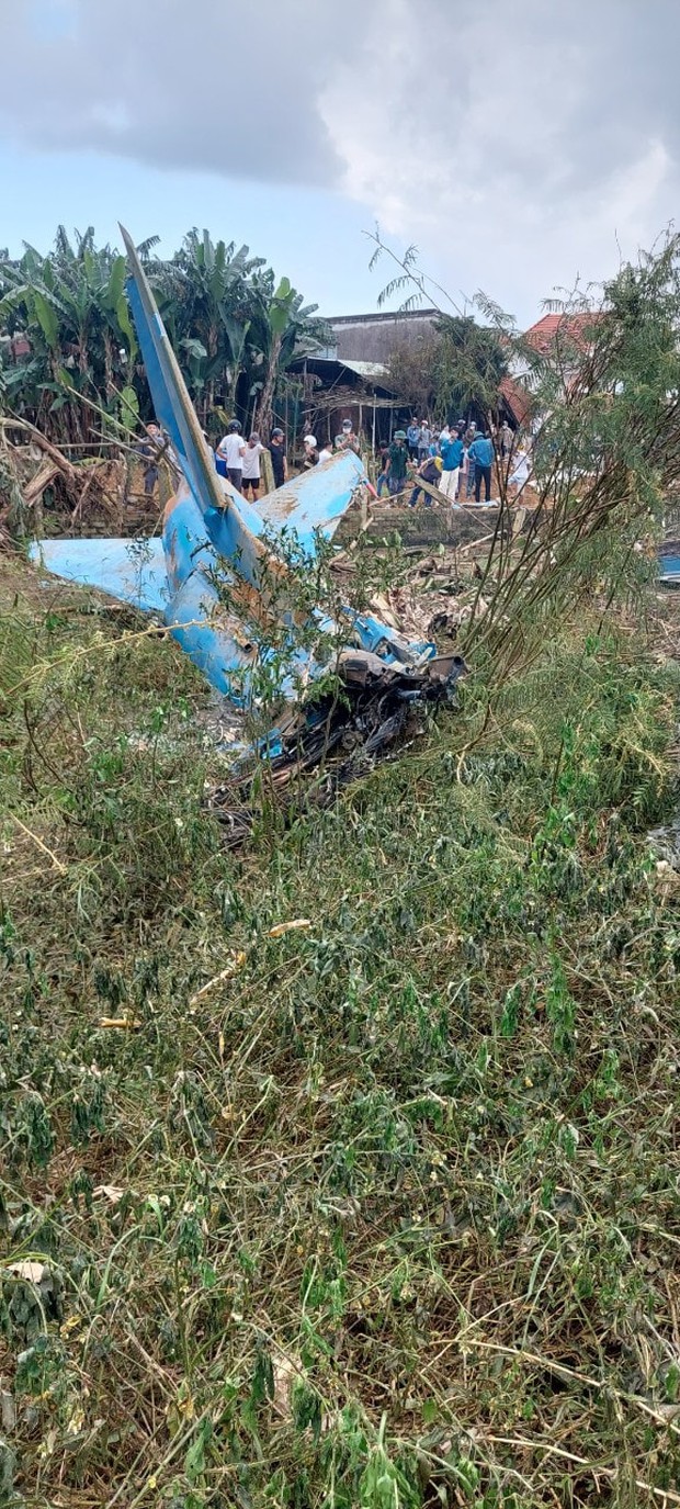 Máy bay quân sự rơi ở Quảng Nam gây tiếng nổ lớn-6