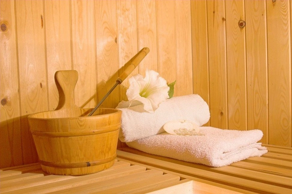 Quý ông rủ nhau đi xông hơi sau bữa nhậu: Có giúp giải rượu?-1