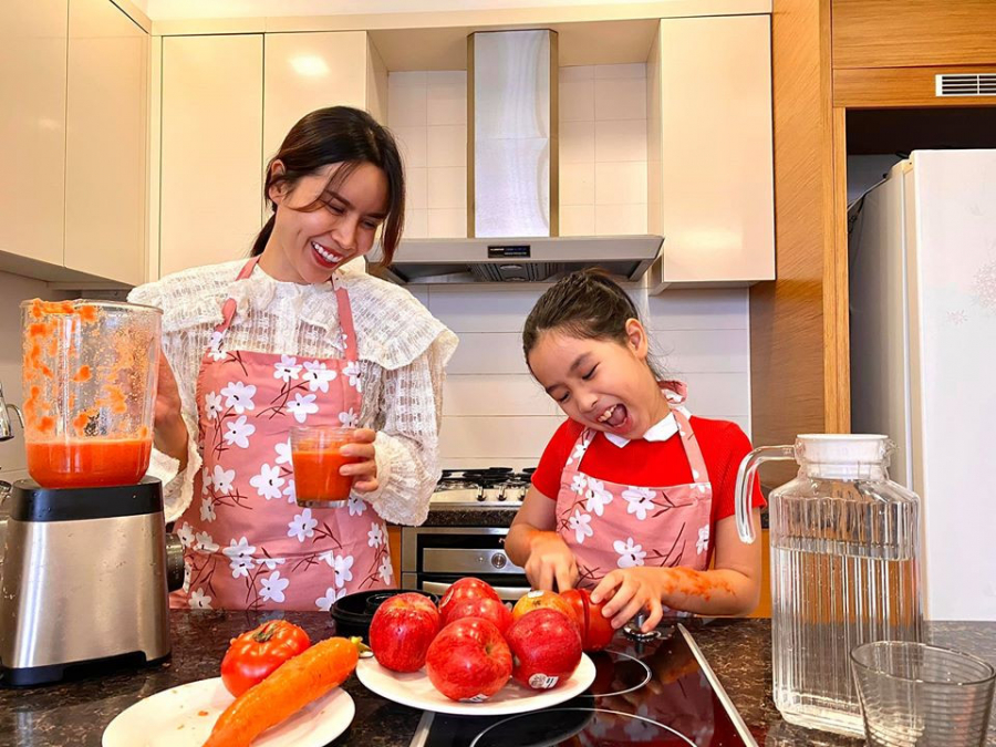 Giữa thông tin đã ly hôn, Hồ Hoài Anh và Lưu Hương Giang đã từng sống hạnh phúc trong căn nhà như thế nào?-7