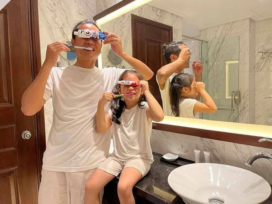 Giữa thông tin đã ly hôn, Hồ Hoài Anh và Lưu Hương Giang đã từng sống hạnh phúc trong căn nhà như thế nào?-13