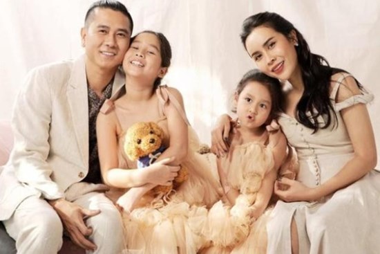 Giữa thông tin đã ly hôn, Hồ Hoài Anh và Lưu Hương Giang đã từng sống hạnh phúc trong căn nhà như thế nào?