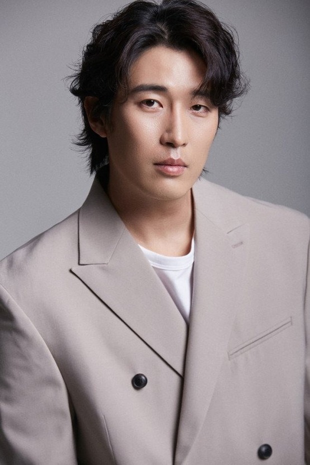 Kết đắng của tài tử bị kiện 1 tỷ vì ngoại tình: Công ty phũ, hoãn show vô thời hạn lại còn bị vợ bỏ?-1