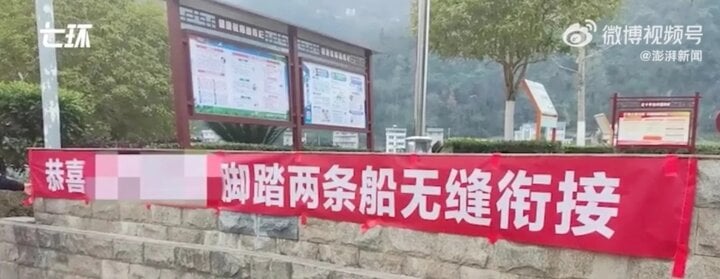 Cay cú vì bị đá, chàng trai giăng biểu ngữ bêu xấu người cũ rồi ăn quả đắng-1