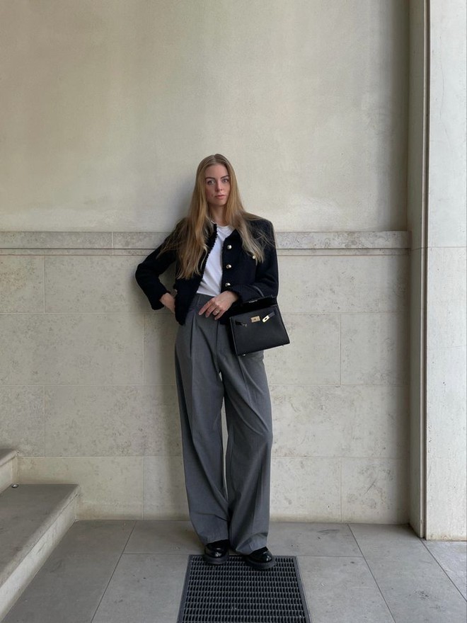 Tham khảo 5 kiểu áo sang trọng của phụ nữ Pháp để diện Tết-15