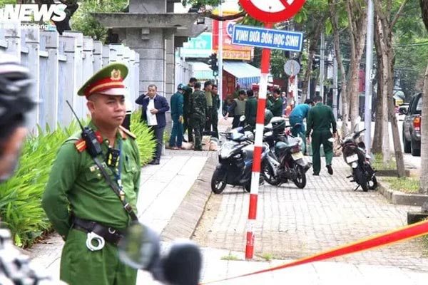 Làm rõ vật thể lạ trước cổng trường ở Đà Nẵng-2