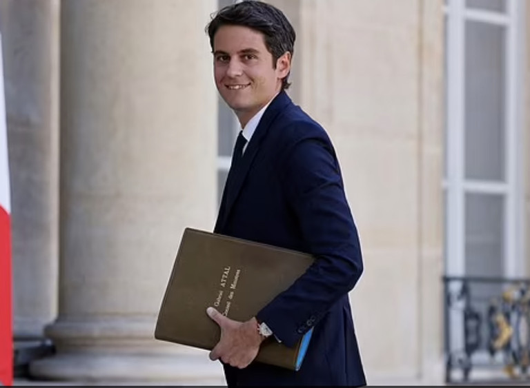 Hình ảnh vẻ đẹp trai, lịch lãm của tân Thủ tướng 34 tuổi, trẻ nhất lịch sử Pháp-2