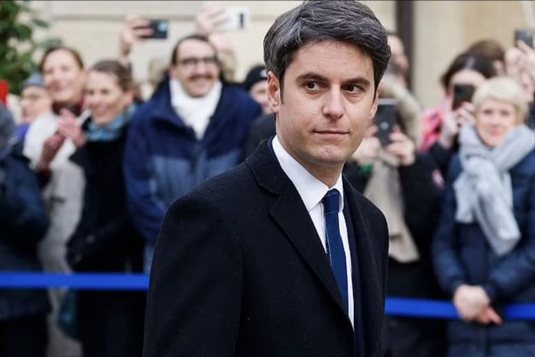 Hình ảnh vẻ đẹp trai, lịch lãm của tân Thủ tướng 34 tuổi, trẻ nhất lịch sử Pháp-3