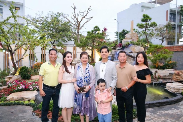 Em trai Ngọc Sơn: Bỏ hát đi kinh doanh, là đại gia, có bằng tiến sĩ, trưởng khoa một trường đại học-5