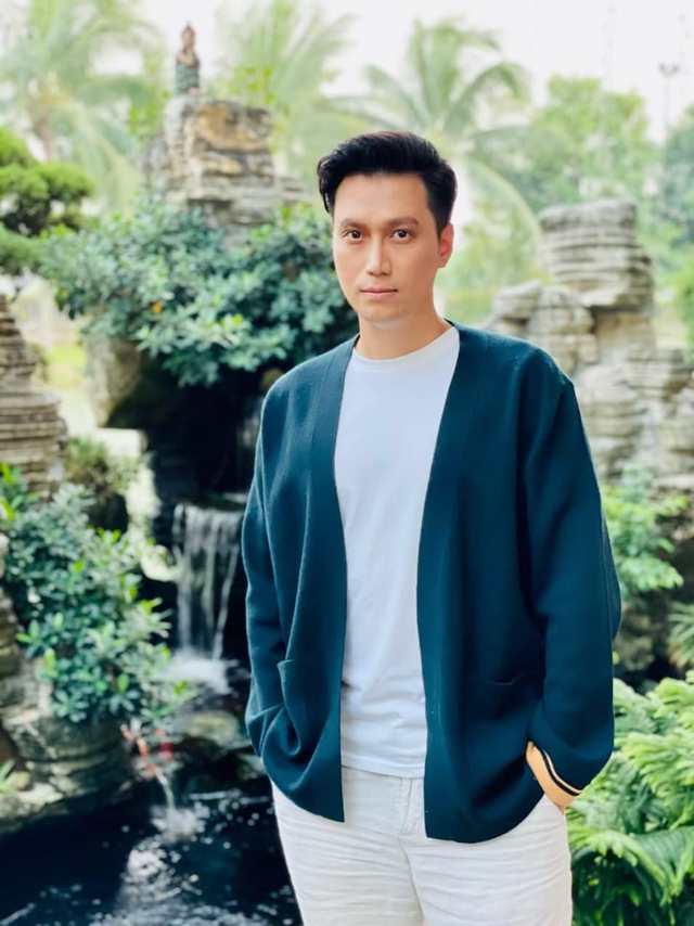 Nam thần VTV vừa được phong NSƯT ở tuổi 42: Nghĩ sẽ sống cô độc đến già sau 2 lần hôn nhân đứt gánh-4