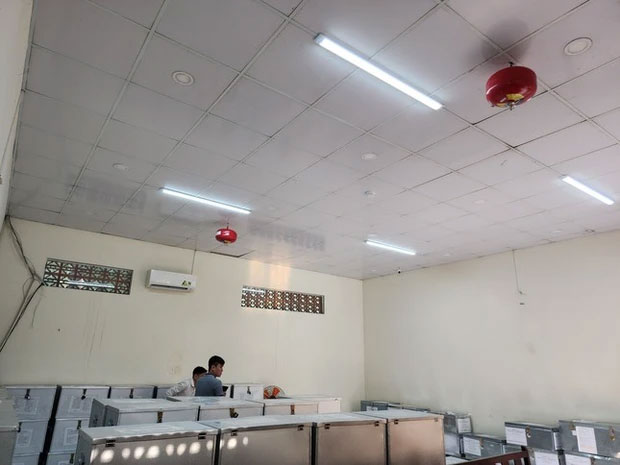 Tòa án lắp đặt trang thiết bị an ninh tại căn phòng để 6 tấn hồ sơ vụ Tập đoàn Vạn Thịnh Phát-2