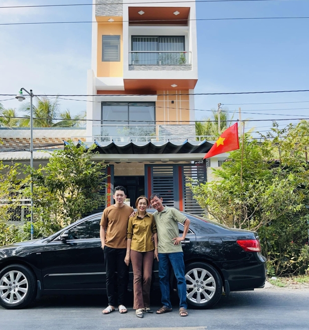 Huỳnh Như 16 năm theo đuổi trái bóng tròn: Xây nhà 3 tầng ở quê, mua xe hơi cho bố mẹ, phong cách thời trang thay đổi hoàn toàn-1