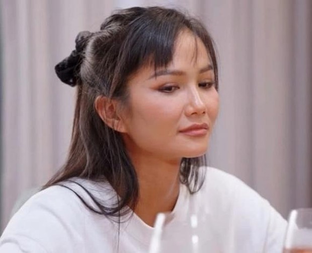 Bạn trai bỏ HHen Niê, Hồ Hoài Anh - Lưu Hương Giang ly hôn và loạt đời tư được phơi bày ở Chị đẹp-1