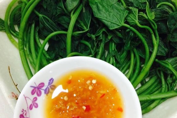 Luôn cho thêm thứ này khi nấu ăn làm tăng 29% nguy cơ mắc bệnh thận, người Việt lại rất thích làm-2