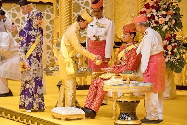 Hoàng tử Brunei kết hôn với thường dân, đám cưới kéo dài 10 ngày-2
