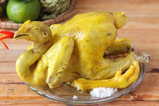 Sai lầm khi luộc gà khiến món ăn thành 'thảm họa'