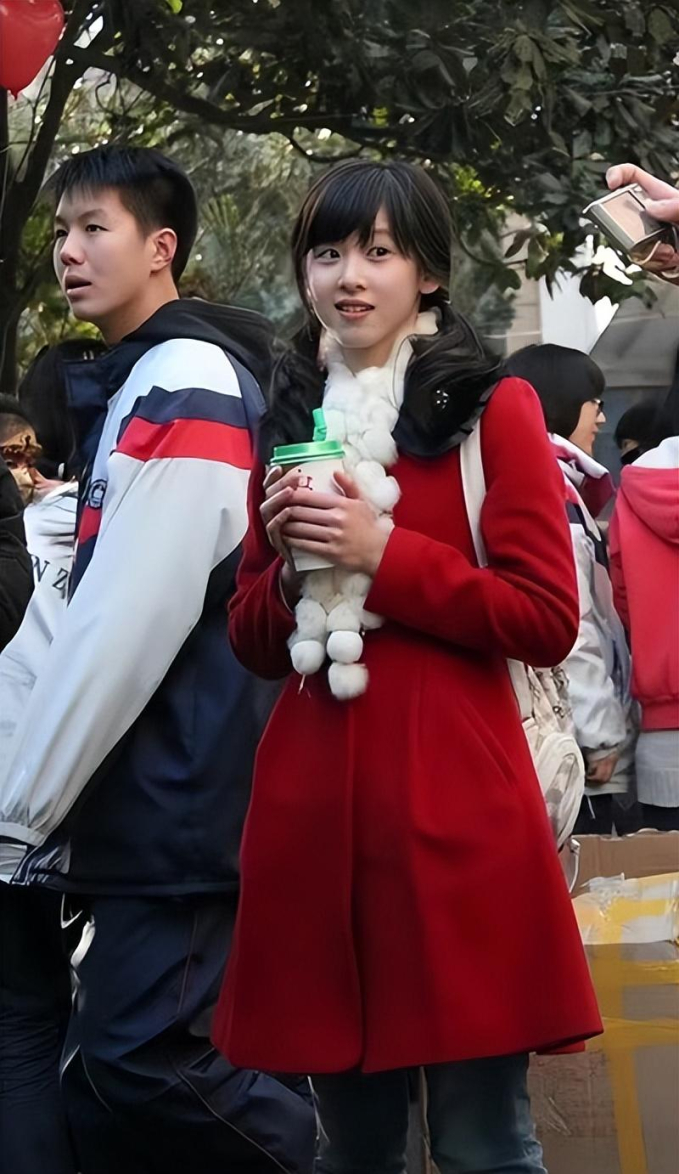 Hot girl trà sữa năm nào giờ đã là nữ tỷ phú trẻ nhất Trung Quốc: Cởi bỏ nét thuần khiết để khoác lên mình sự chín chắn thành đạt-5