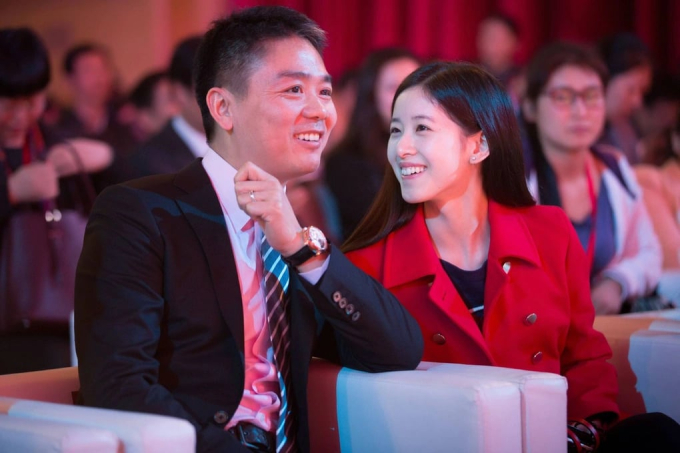 Hot girl trà sữa năm nào giờ đã là nữ tỷ phú trẻ nhất Trung Quốc: Cởi bỏ nét thuần khiết để khoác lên mình sự chín chắn thành đạt-10